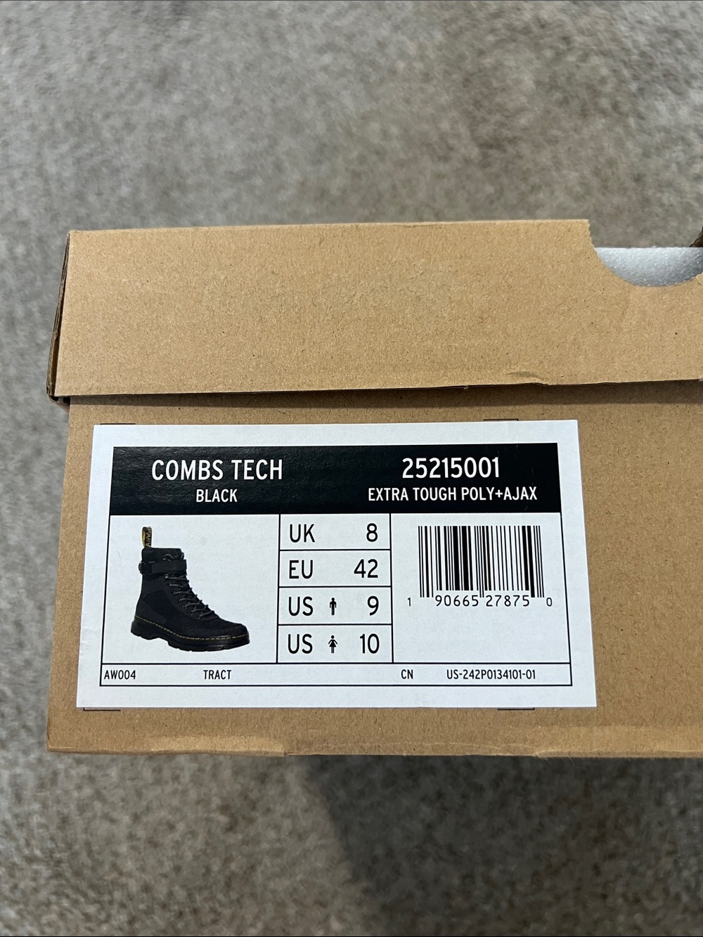 Dr. Martens Combs Tech Black - Picture 3 of 10